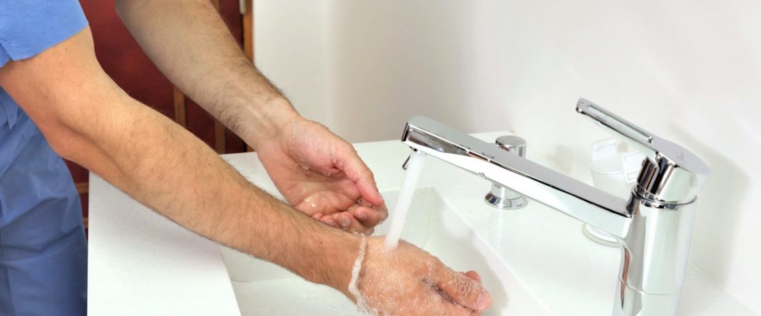 Cette machine permet de désinfecter les mains en 7 secondes 